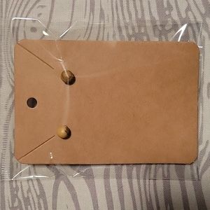 🔴Beige Stud Earrings🔴